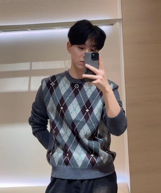 Louis Vuitton Argyle Crewneck Sweater Grey Charcoal view 5