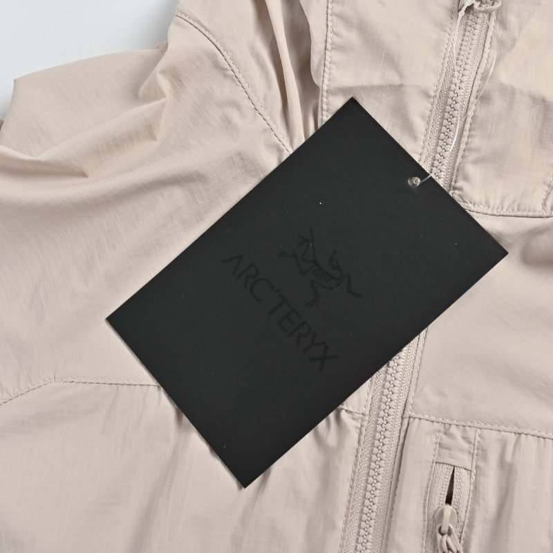 Arc'teryx Squamish Hoody Lightweight Jacket Stone view