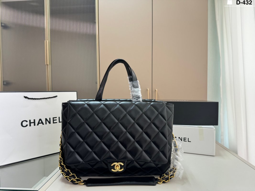 Chanel Quilted Accordion Tote Bag Black