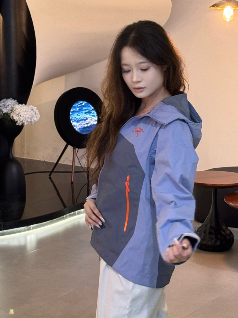 Stone Island Bogota LT Lightweight Jacket Orange view