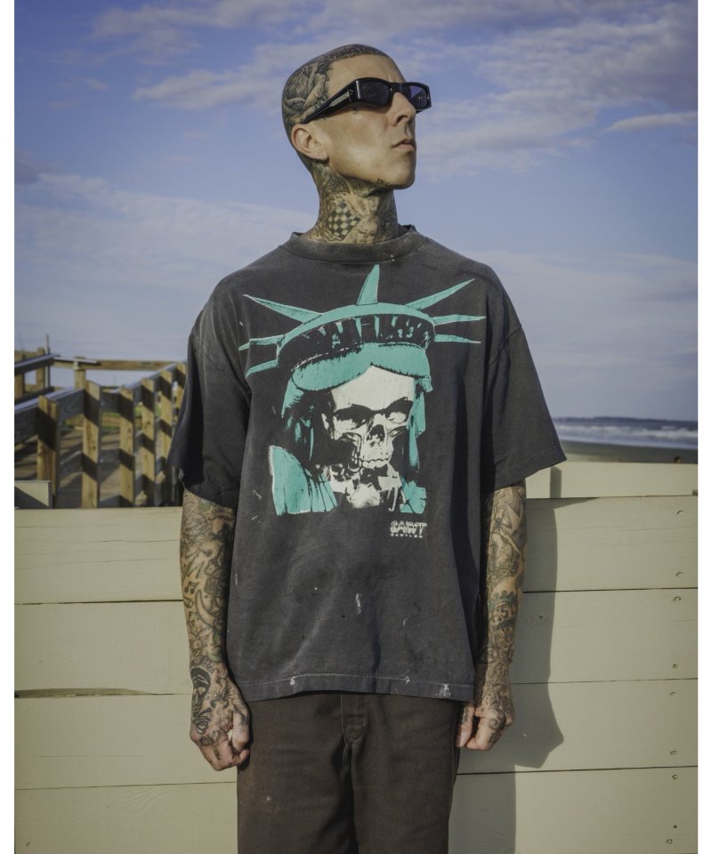 Statue Liberty Skull Graphic Black Short Sleeve T-Shirt