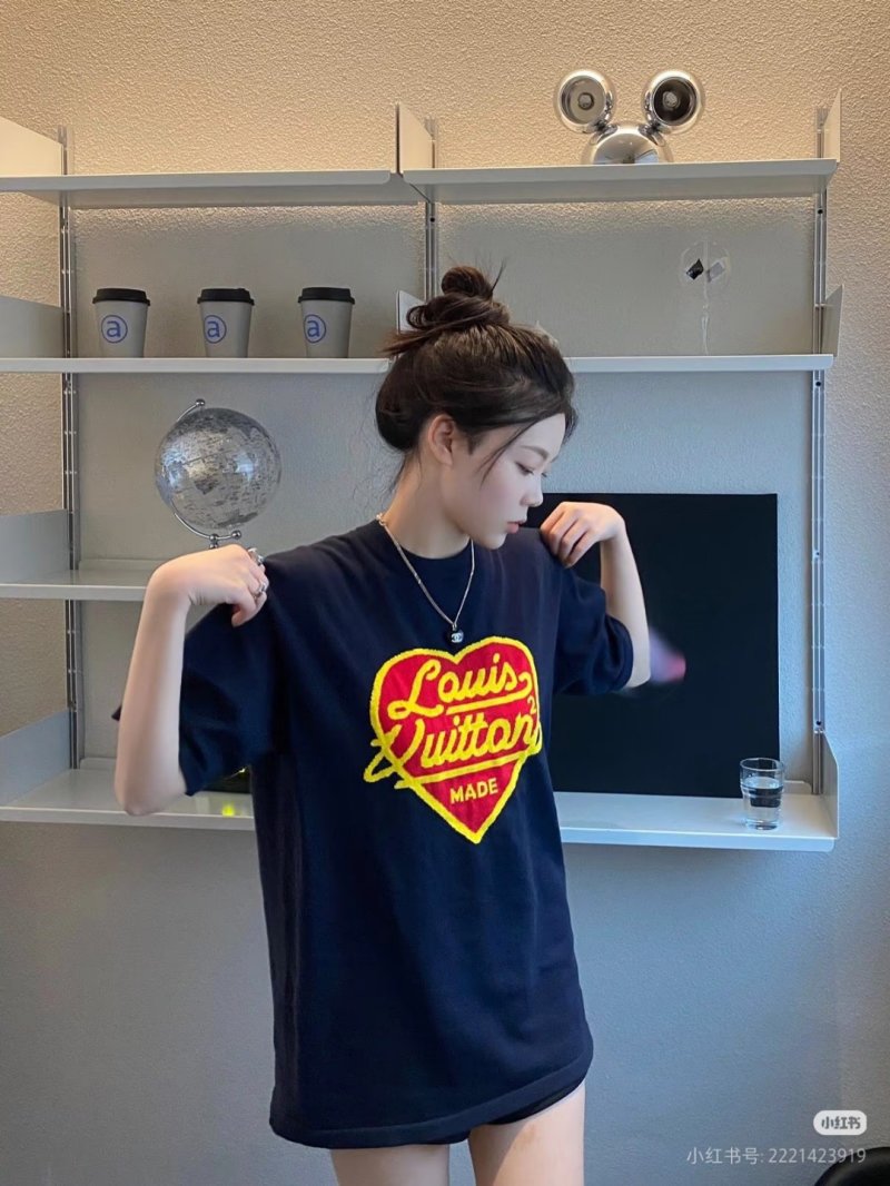 Louis Vuitton Heart Logo Black T-Shirt view