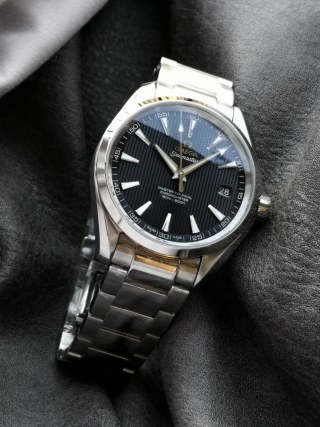 Omega Seamaster 41mm Deep Blue Dial Steel Watch view 3
