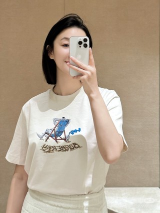 Burberry Beige Beach Chair Graphic T-Shirt view 3