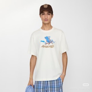 Burberry Beige Beach Chair Graphic T-Shirt view 9
