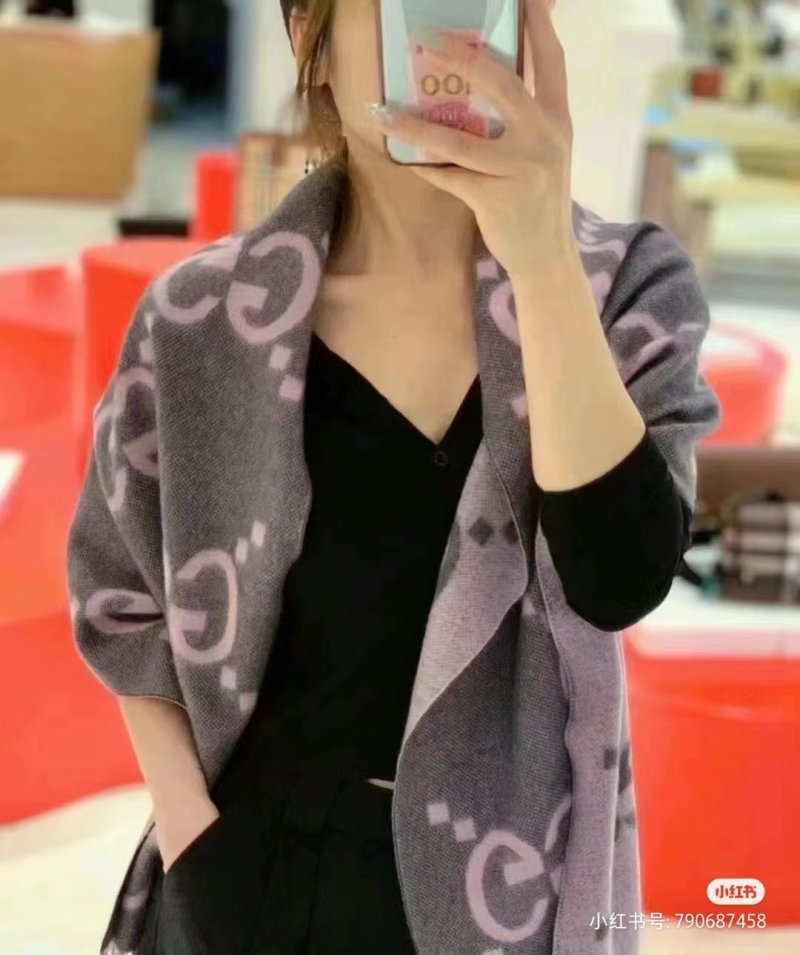 Gucci GG Double-Face Jacquard Long Scarf - Grey