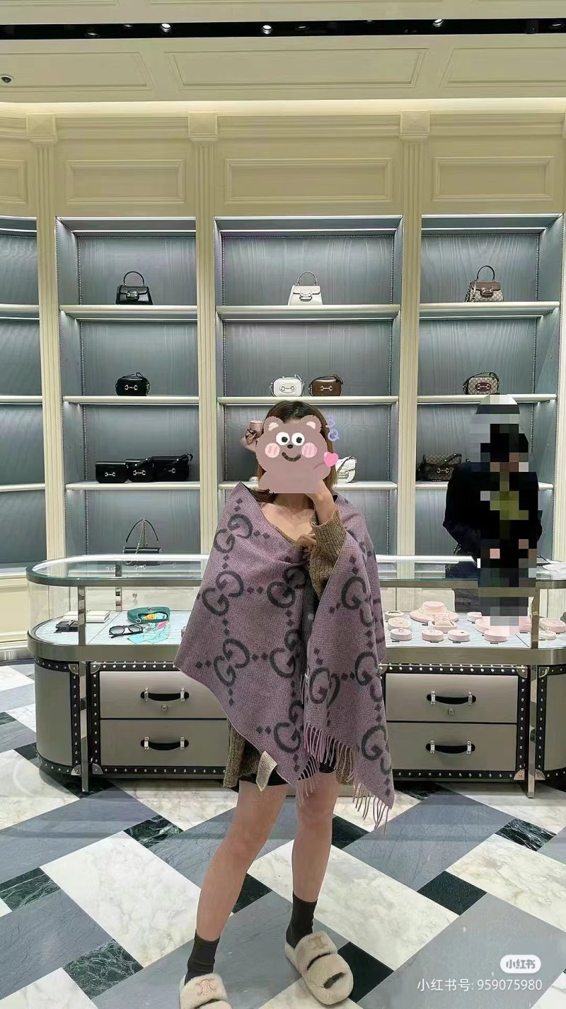 Gucci GG Double-Face Jacquard Long Scarf - Grey view