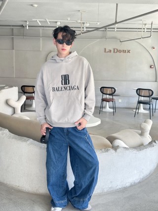 Balenciaga BB Logo Hoodie Beige view 7