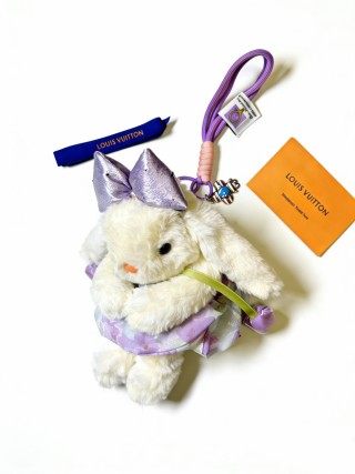 Louis Vuitton Angor Forest Plush Keychain Purple view 4