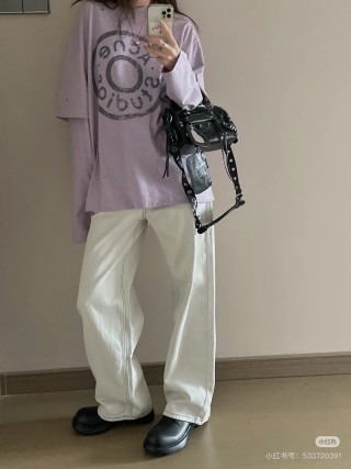 Gucci Distressed Logo Long Sleeve T-Shirt Lavender view 8