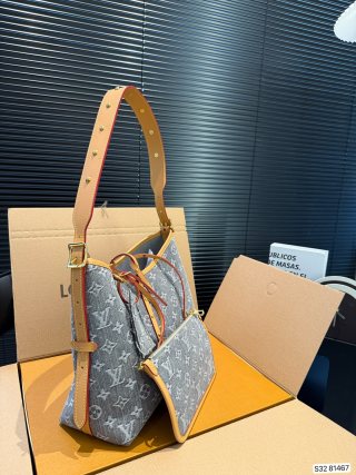 Louis Vuitton Monogram Carryall Denim Shoulder Bag - Gray view 3