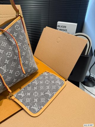 Louis Vuitton Monogram Carryall Denim Shoulder Bag - Gray view 6