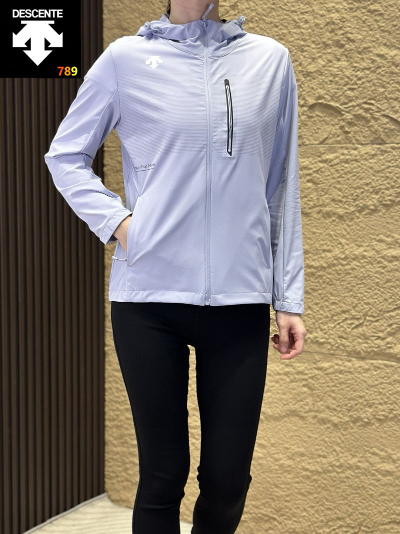 Descente Women's Lightweight Hooded Sunscreen Jacket - Lavender