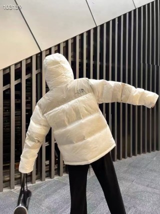The North Face White Cream Puffer Down Jacket view 8