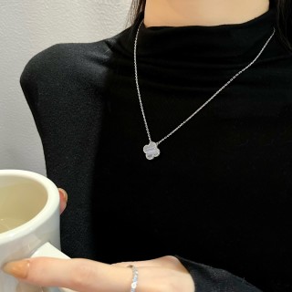 Silver Clover Pendant Necklace