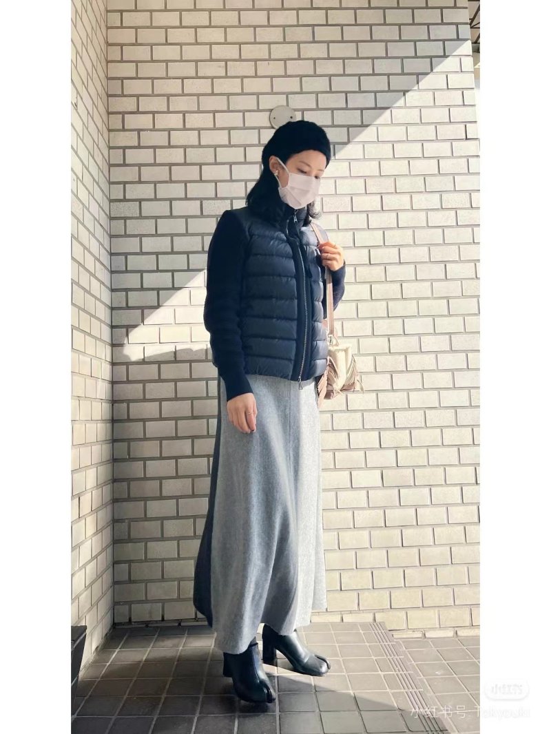 Moncler Black Quilted Down Puffer Jacket with Knit Sleeves view