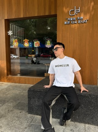 Moncler Logo White T-Shirt view 6