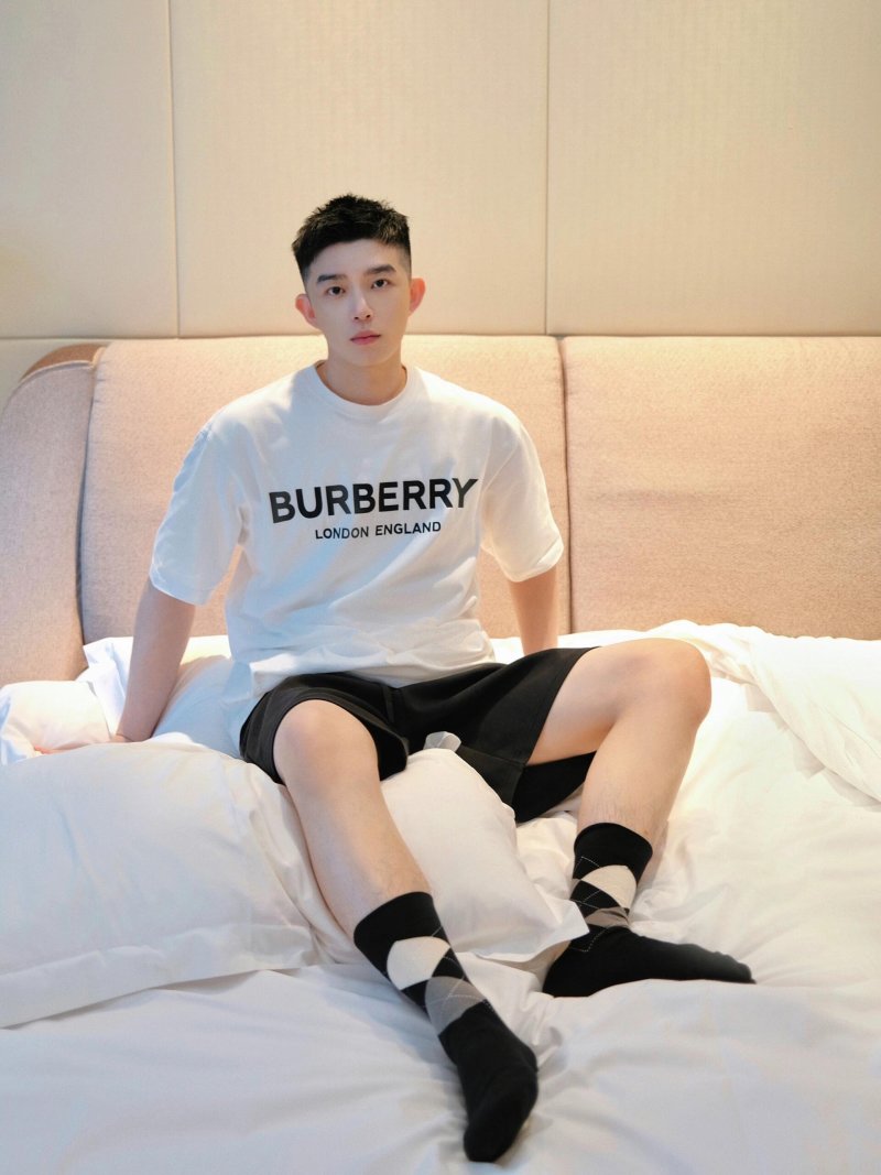 White Graphic Print Short Sleeve T-Shirt view