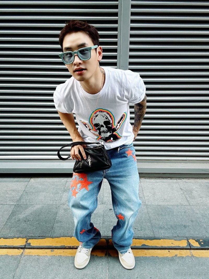 White Skull Graphic Short Sleeve T-Shirt view