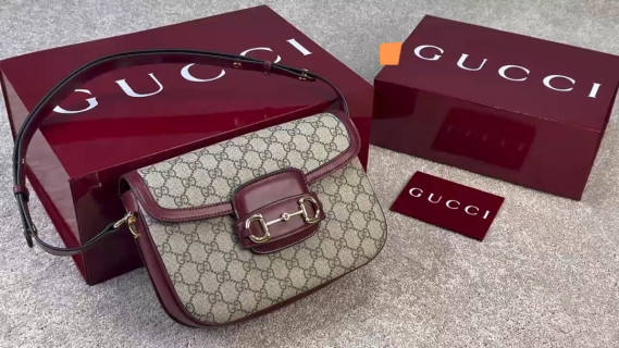 Gucci Horsebit 1955 GG Canvas Shoulder Bag Burgundy