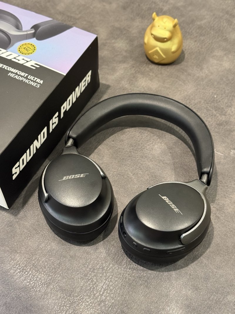 Bose QuietComfort Ultra Over-Ear Headphones - Black
