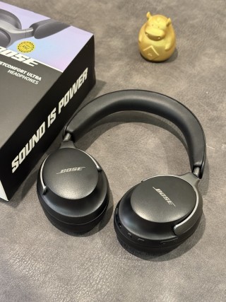 Bose QuietComfort Ultra Over-Ear Headphones - Black