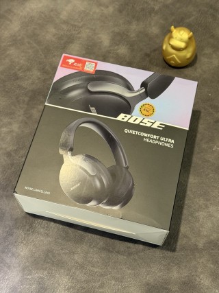 Bose QuietComfort Ultra Over-Ear Headphones - Black view 11
