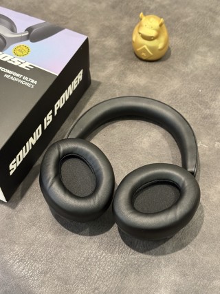 Bose QuietComfort Ultra Over-Ear Headphones - Black view 2