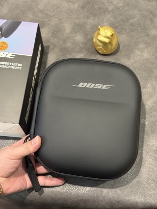 Bose QuietComfort Ultra Over-Ear Headphones - Black view 10