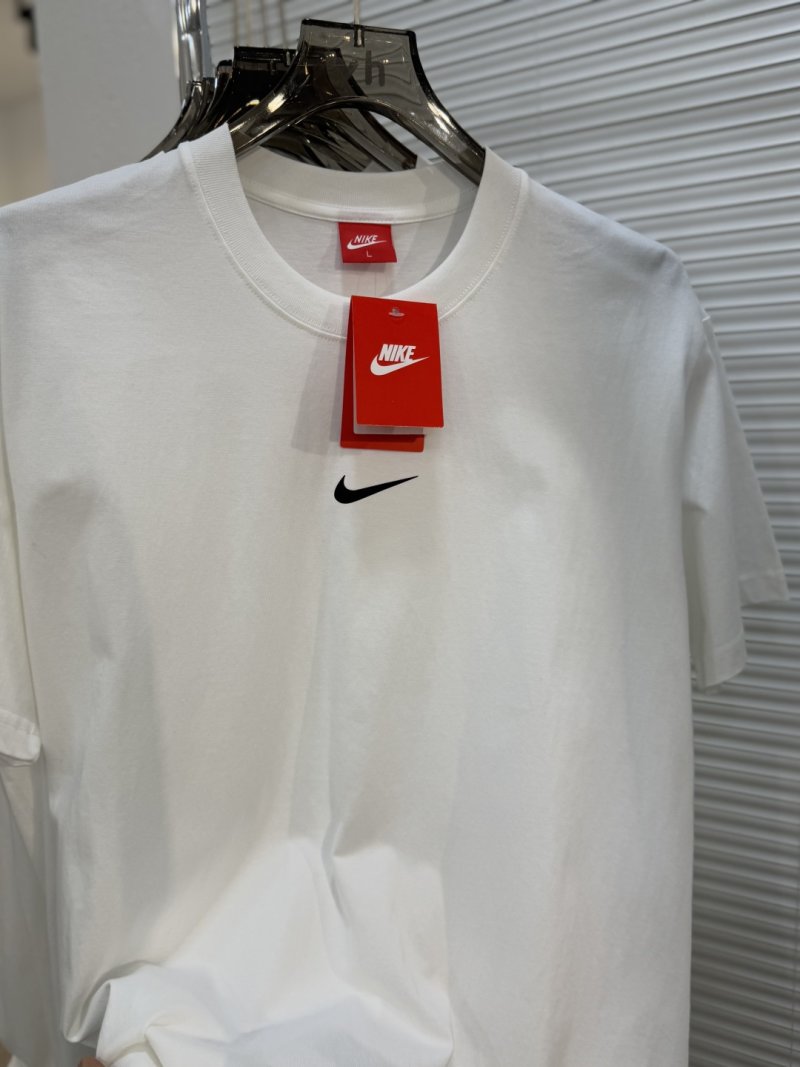 Nike Small Swoosh White Short Sleeve T-Shirt
