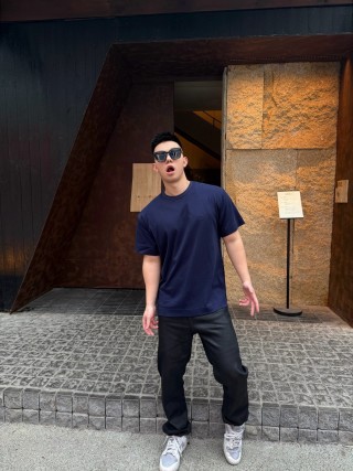 Gucci GG Embroidered Navy Blue T-Shirt view 8
