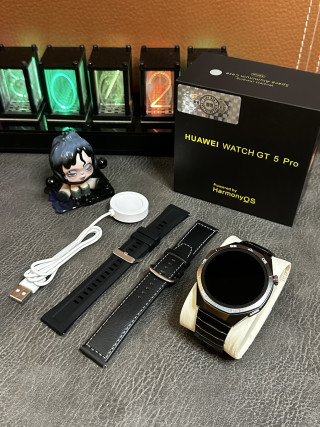 Huawei GT5 Pro 46mm Titanium Smartwatch Black view 2