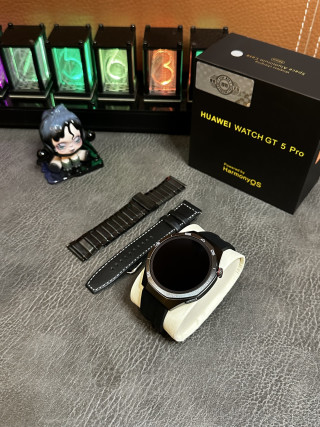 Huawei GT5 Pro 46mm Titanium Smartwatch Black view 3