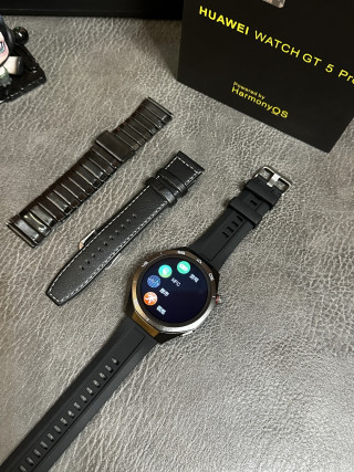 Huawei GT5 Pro 46mm Titanium Smartwatch Black view 6