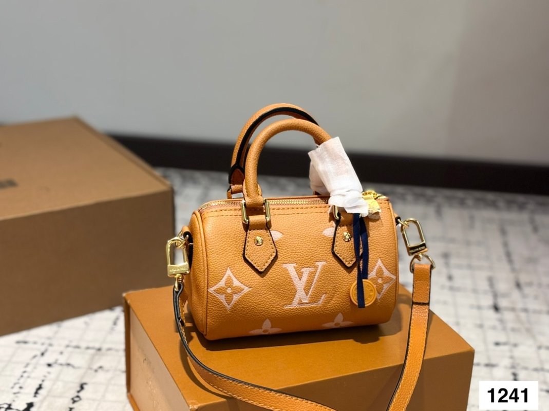 Louis Vuitton Speedy 16cm Monogram Pillow Bag Apricot