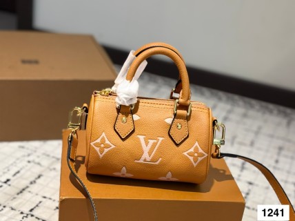 Louis Vuitton Speedy 16cm Monogram Pillow Bag Apricot view 5