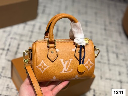 Louis Vuitton Speedy 16cm Monogram Pillow Bag Apricot view 7