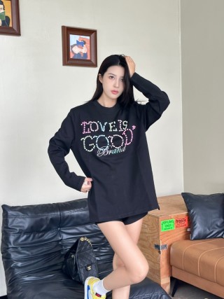 Black Love is Good Long Sleeve Graphic Tee