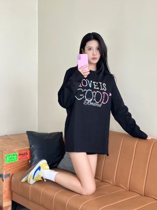 Black Love is Good Long Sleeve Graphic Tee view 3