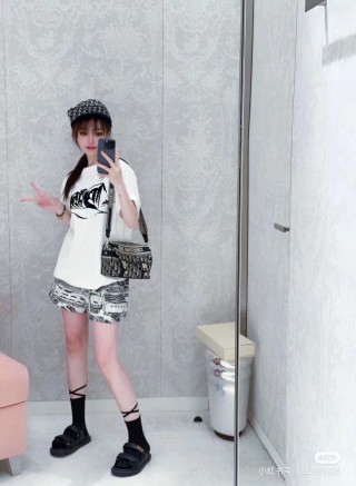 White Graphic Print Short Sleeve T-Shirt view 5