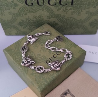 Gucci Tiger Head Chain Bracelet Silver view 2