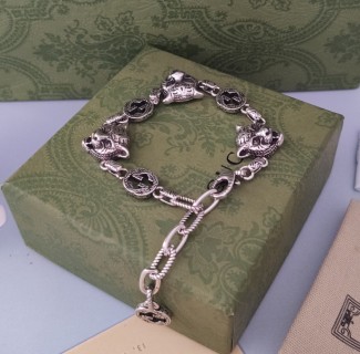 Gucci Tiger Head Chain Bracelet Silver view 4