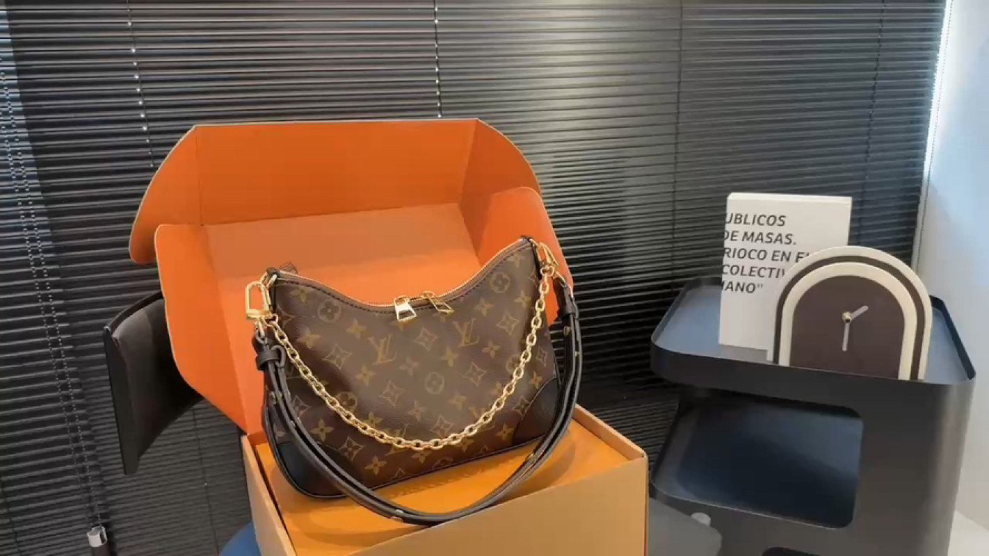 Louis Vuitton Monogram Shoulder Bag with Chain Strap