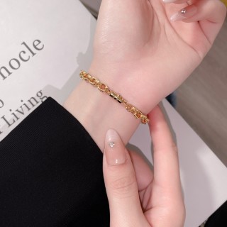 Gold Chain Link Bracelet view 4