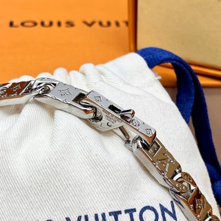 Louis Vuitton Monogram Tied Up Chain Necklace Silver view 2