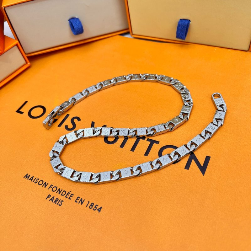 Louis Vuitton Monogram Tied Up Chain Necklace Silver view