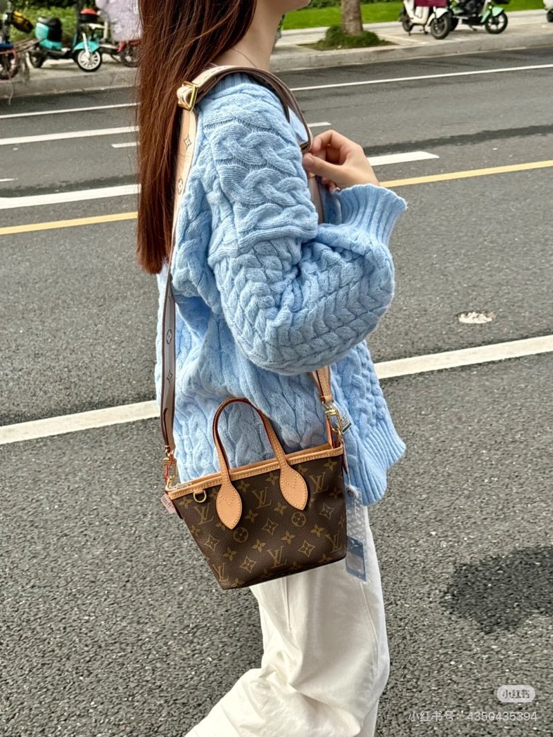 Louis Vuitton Monogram Canvas Tote Bag Brown