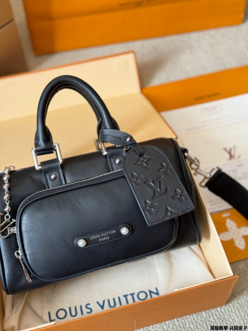 Louis Vuitton Keepall Bandouliere 25 Black Leather Bag view
