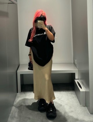 Balenciaga Black Logo T-Shirt view 4