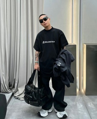 Balenciaga Black Logo T-Shirt view 9